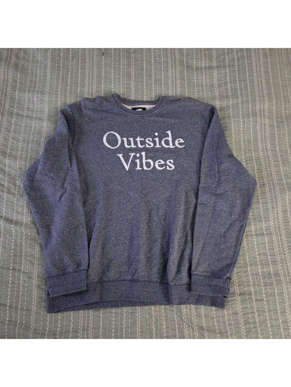 Roots Outside Vibes blue crewneck sweatshirt XL